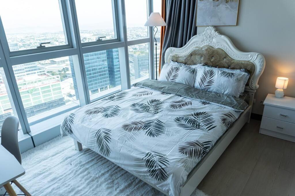 A2J Luxury 2Br Bgc Uptown Suite Near Uptown Mall Manila Exterior photo
