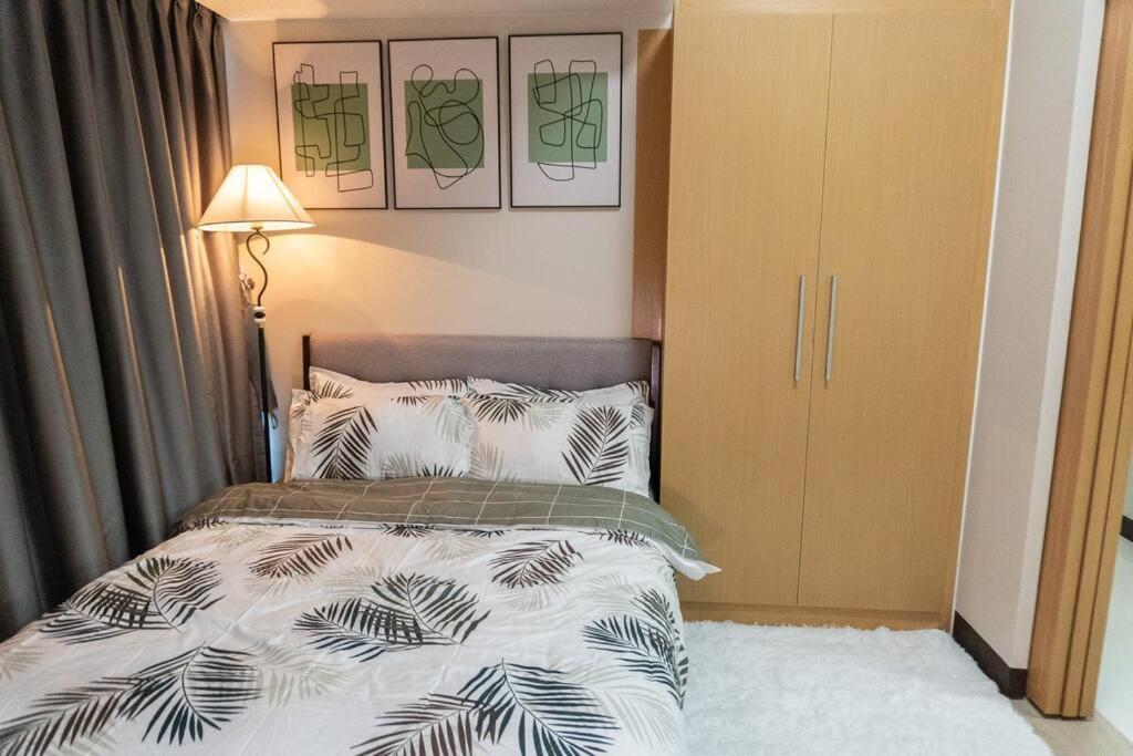 A2J Luxury 2Br Bgc Uptown Suite Near Uptown Mall Manila Exterior photo